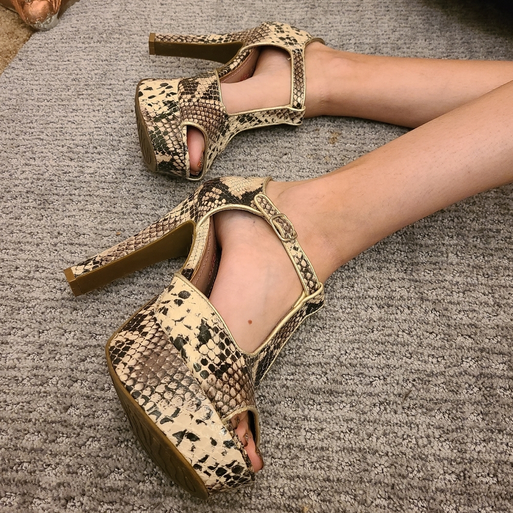 Pink & Pepper 5" Heels 👠 - Picture 8 of 11